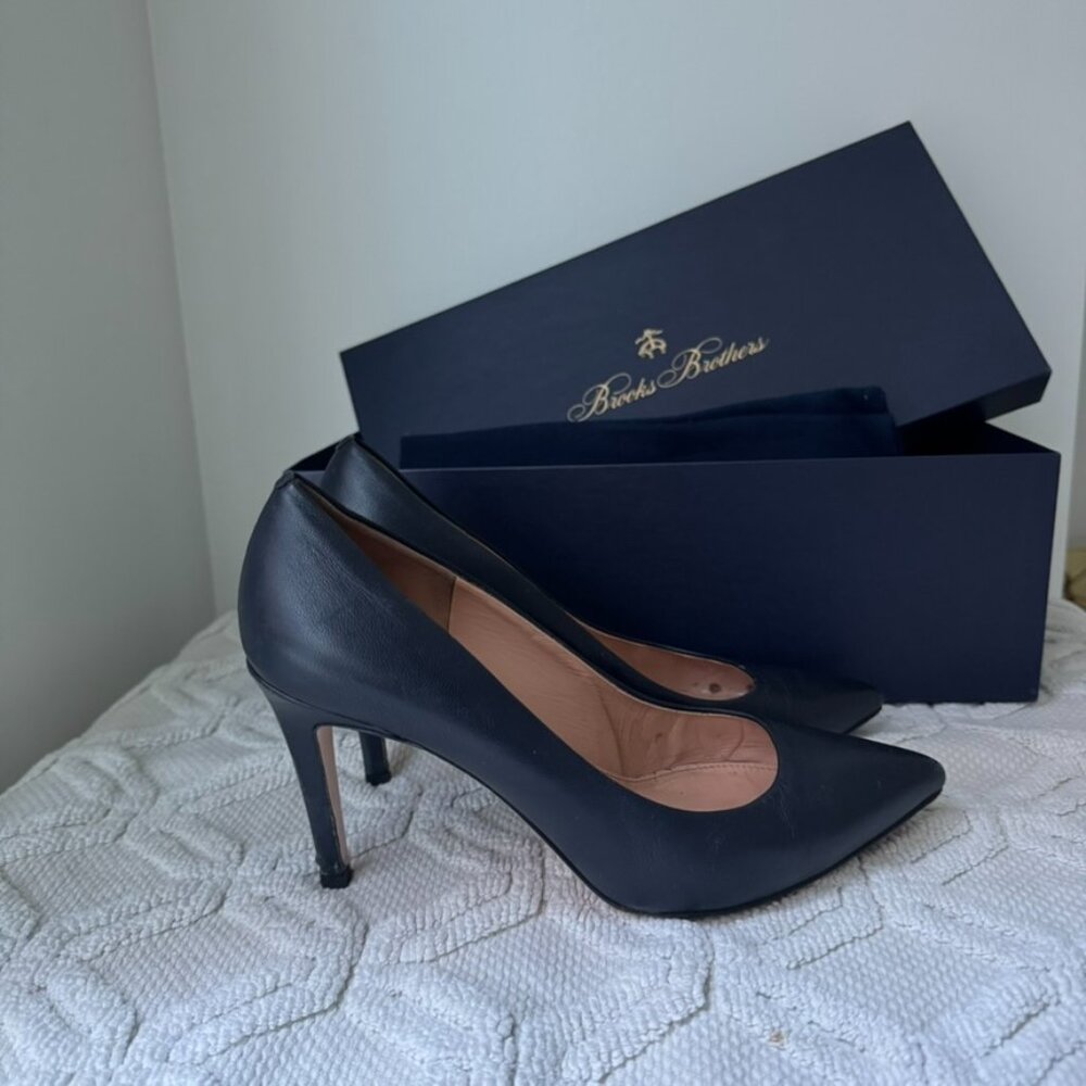 Brooks Brothers Navy Leather Heels - Picture 9 of 11